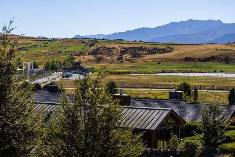 Photo of property in 25 Rannoch Drive, Jacks Point, Queenstown, 9371