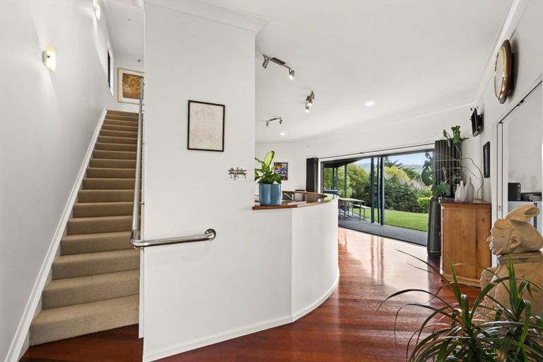 Photo of property in 35 Raratu Road, Kahuranaki, Havelock North, 4295