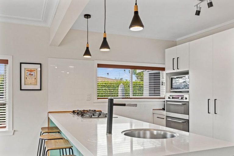Photo of property in 12 Argyle Street, Waipu, 0510