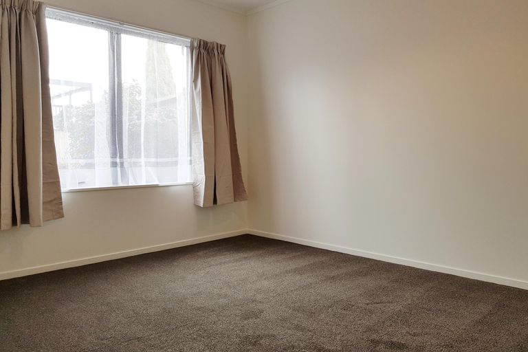 Photo of property in 4/25 Waterview Road West, Takanini, 2112