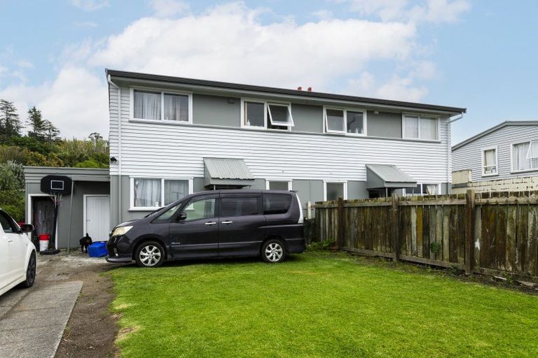 Photo of property in 11 Cambridge Terrace, Kaiti, Gisborne, 4010
