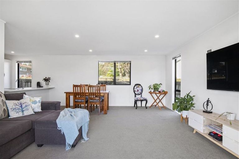 Photo of property in 17a Mellsop Avenue, Waiuku, 2123