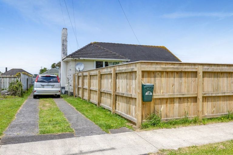 Photo of property in 15 Acourt Street, Hawera, 4610