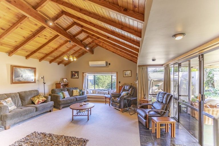 Photo of property in 36 Church Street, Waipawa, 4210