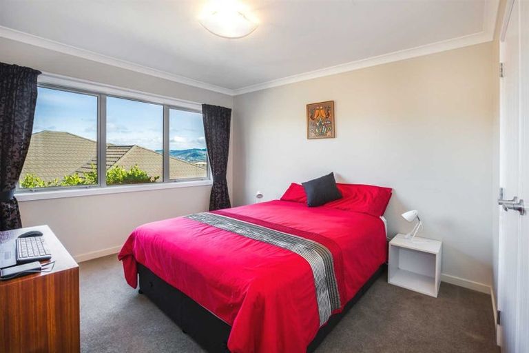 Photo of property in 7 Tasman Close, Aotea, Porirua, 5024