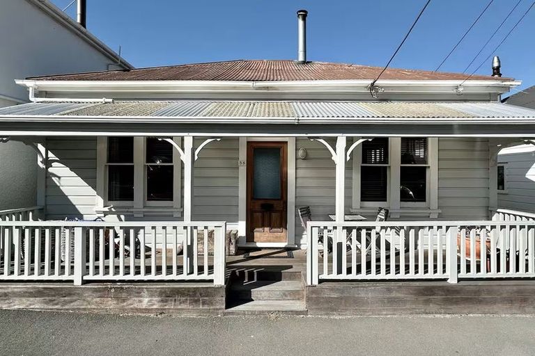 Photo of property in 35 Exeter Street, Lyttelton, 8082