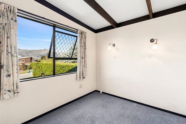 Photo of property in 19 Parry Crescent, Lake Hawea, Wanaka, 9382