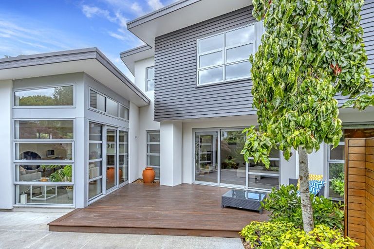 Photo of property in 21a Guildford Street, Burnside, Christchurch, 8053