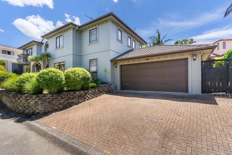 Photo of property in 28a Woodstock Road, Forrest Hill, Auckland, 0620