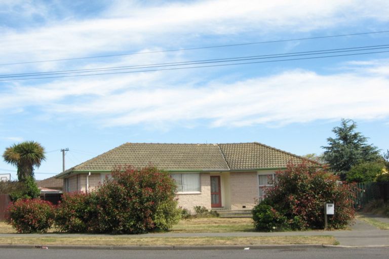 Photo of property in 384 Mairehau Road, Parklands, Christchurch, 8083