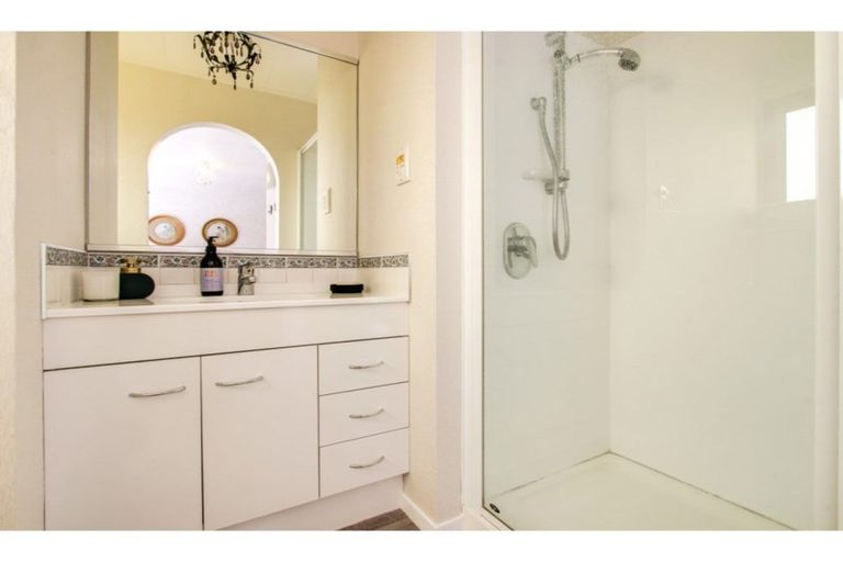 Photo of property in 132a Guppy Road, Taradale, Napier, 4112