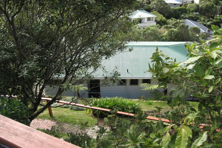 Photo of property in 85 Ruskin Road, Newlands, Wellington, 6037