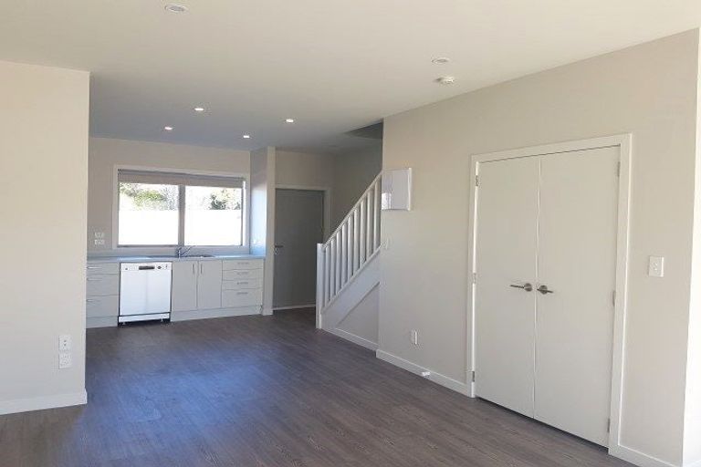 Photo of property in 32u2 Dr Taylor Terrace, Johnsonville, Wellington, 6037