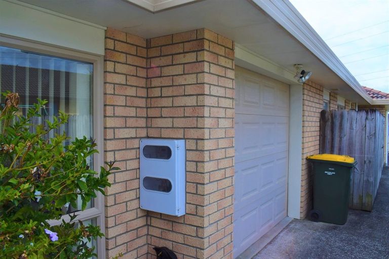 Photo of property in 27 Carrick Glen Avenue, Flat Bush, Auckland, 2019