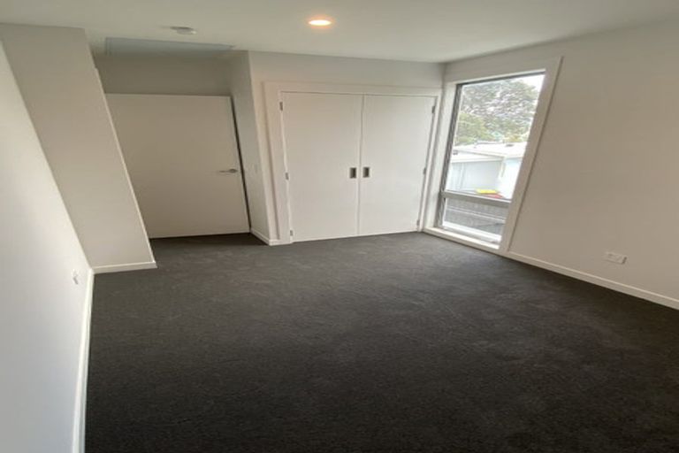 Photo of property in 52a Durham Crescent, Fairfield, Lower Hutt, 5011