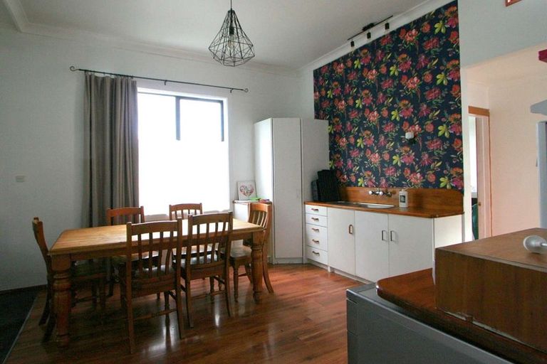 Photo of property in 8 Centre Street, Strathern, Invercargill, 9812