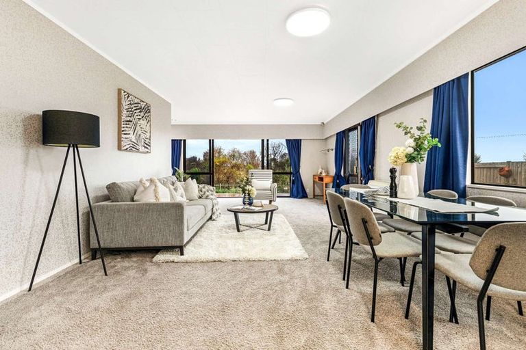 Photo of property in 10 Gemini Place, Kawaha Point, Rotorua, 3010