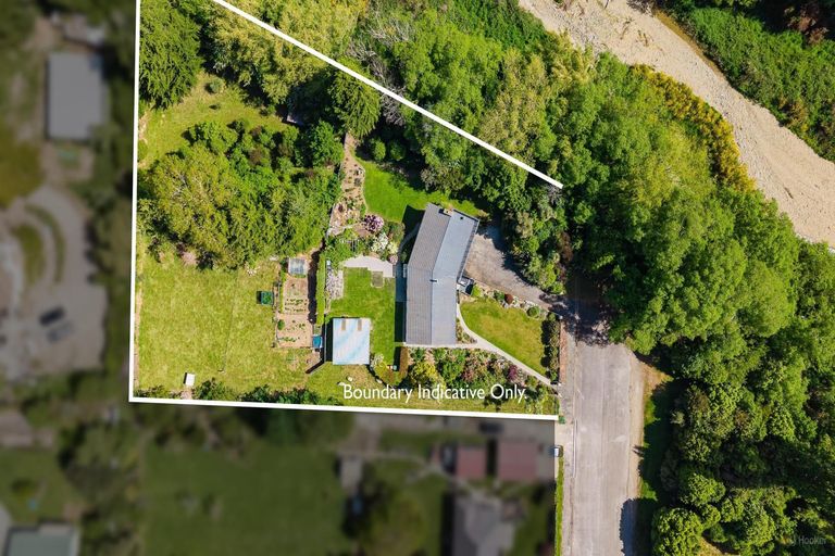 Photo of property in 11-17 Hayes Street, Waimate, 7924