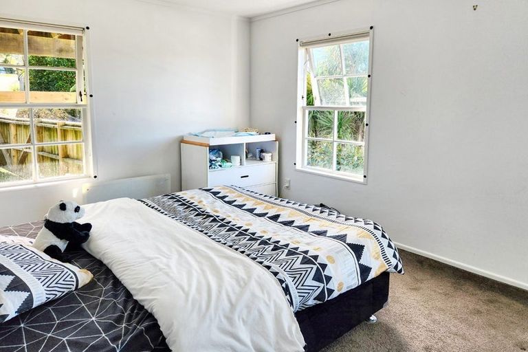 Photo of property in 21 Gainsborough Grove, Belmont, Lower Hutt, 5010