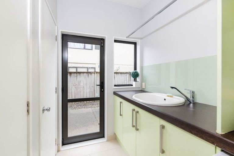 Photo of property in 117 Gracechurch Drive, Flat Bush, Auckland, 2016
