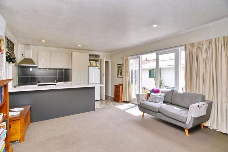 Photo of property in 2/182 Simeon Street, Spreydon, Christchurch, 8024