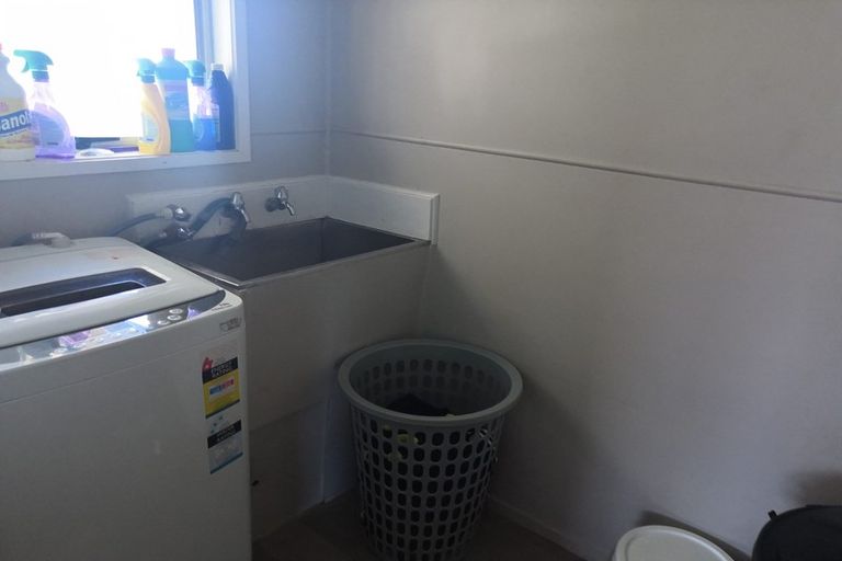 Photo of property in 2/12 Pawa Place, Manurewa, Auckland, 2102