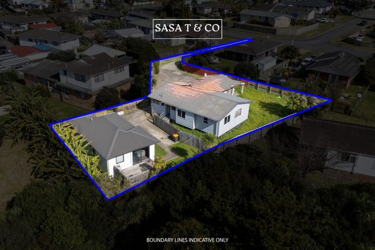 Photo of property in 90 Chelburn Crescent, Mangere East, Auckland, 2024