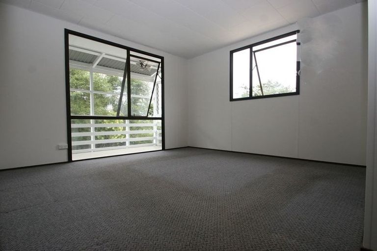 Photo of property in 300 State Highway 16, Kumeu, 0892