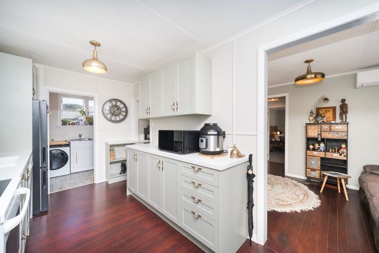 Photo of property in 16 Newbury Street, Awapuni, Palmerston North, 4412