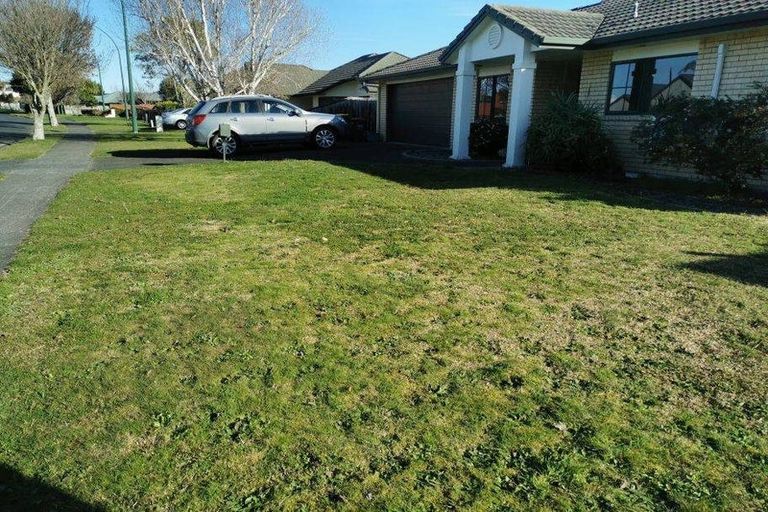Photo of property in 19 Cate Road, Rototuna, Hamilton, 3210