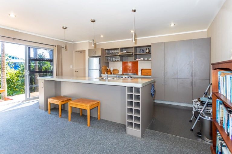Photo of property in 2 Norfolk Place, Tairua, 3508