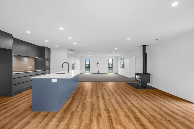 Photo of property in 1 Roach Lane, Amberley, 7481