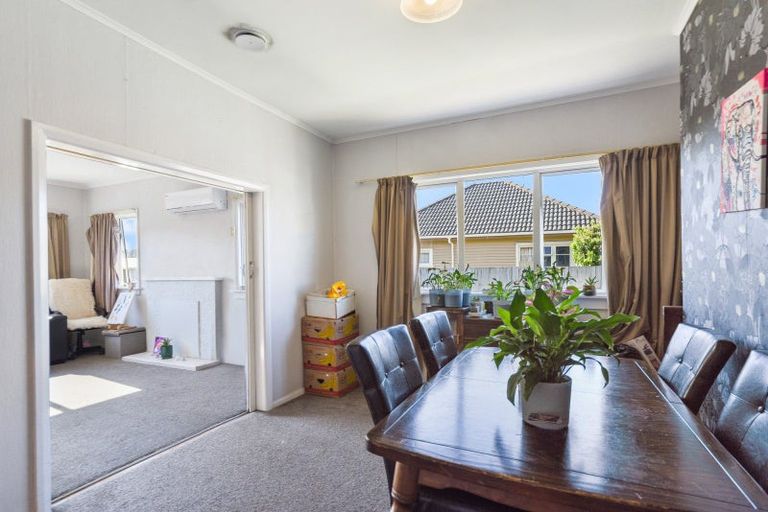 Photo of property in 11 Cochrane Street, Fairy Springs, Rotorua, 3015