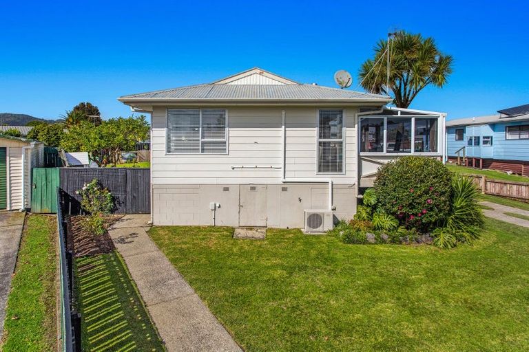 Photo of property in 9 Farnworth Crescent, Whakatane, 3120