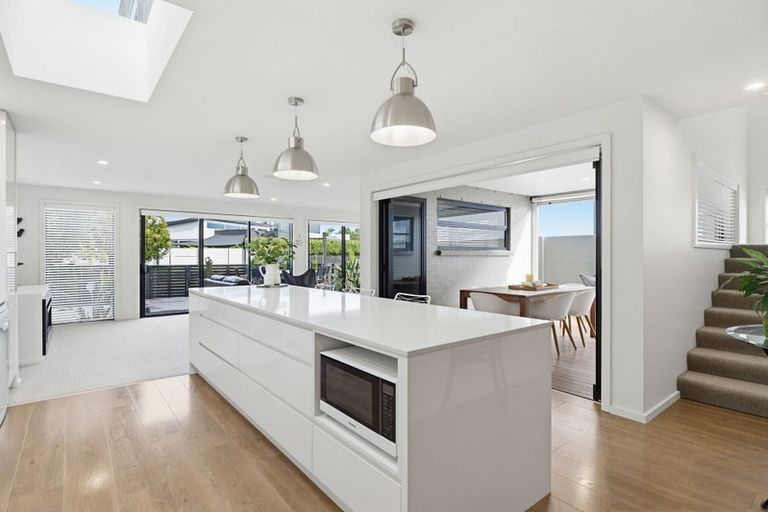 Photo of property in 572 Grenada Street, Papamoa Beach, Papamoa, 3118