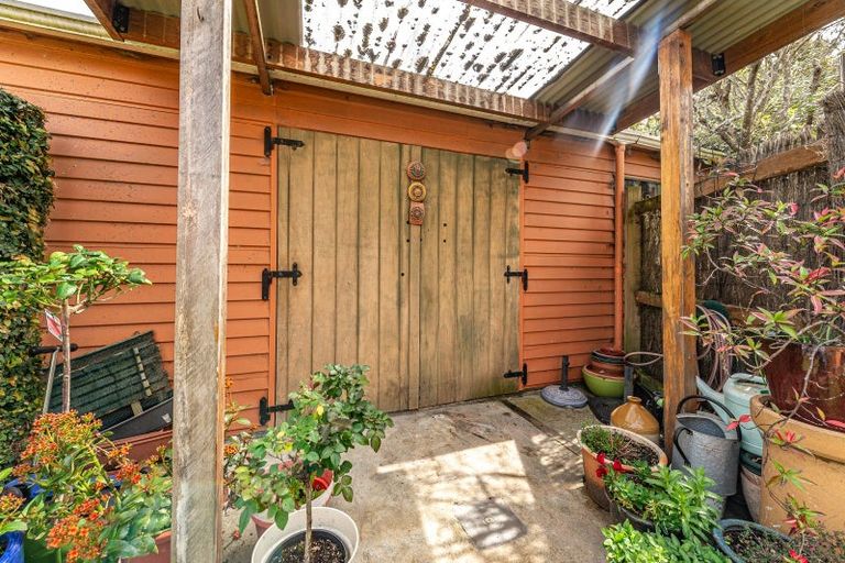 Photo of property in 2 Kent Road, Saint Johns Hill, Whanganui, 4501