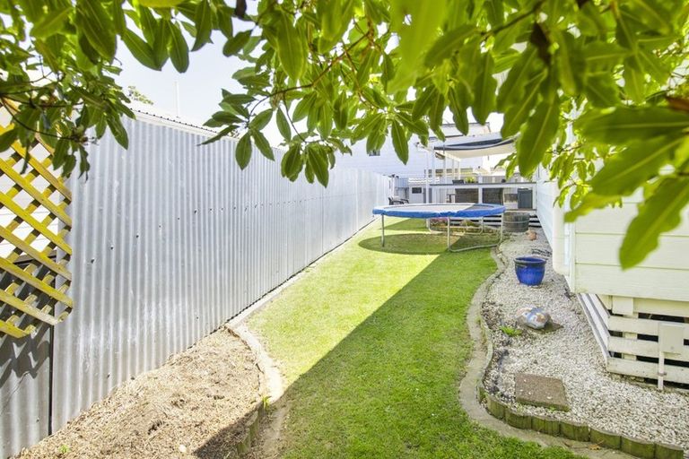Photo of property in 2 Perry Crescent, Greenmeadows, Napier, 4112