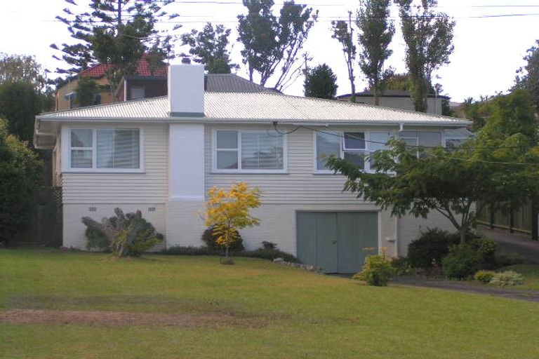 Photo of property in 1/33 Merriefield Avenue, Forrest Hill, Auckland, 0620
