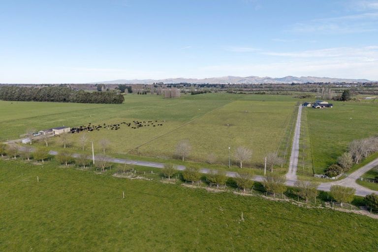 Photo of property in 585 Coutts Island Road, Coutts Island, Christchurch, 7670