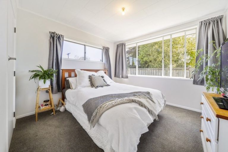 Photo of property in 6 Falstaff Street, Stratford, 4332