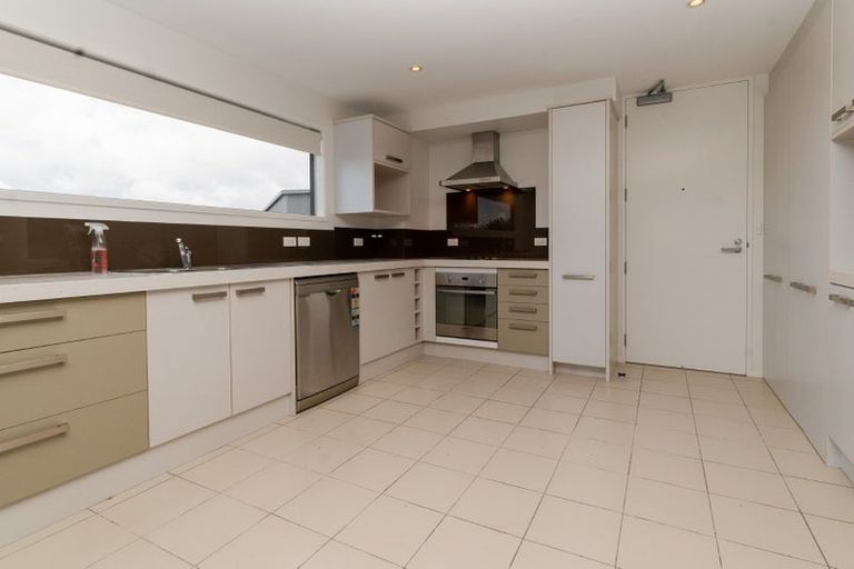 Photo of property in Bella Vista, 1g/84 Gunner Drive, Te Atatu Peninsula, Auckland, 0610