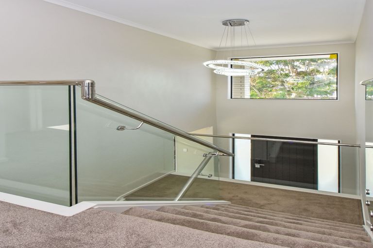 Photo of property in 8 Cambridge Road, Manurewa, Auckland, 2102