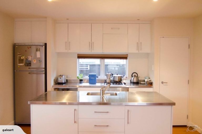 Photo of property in 19f3 Burnham Street, Seatoun, Wellington, 6022