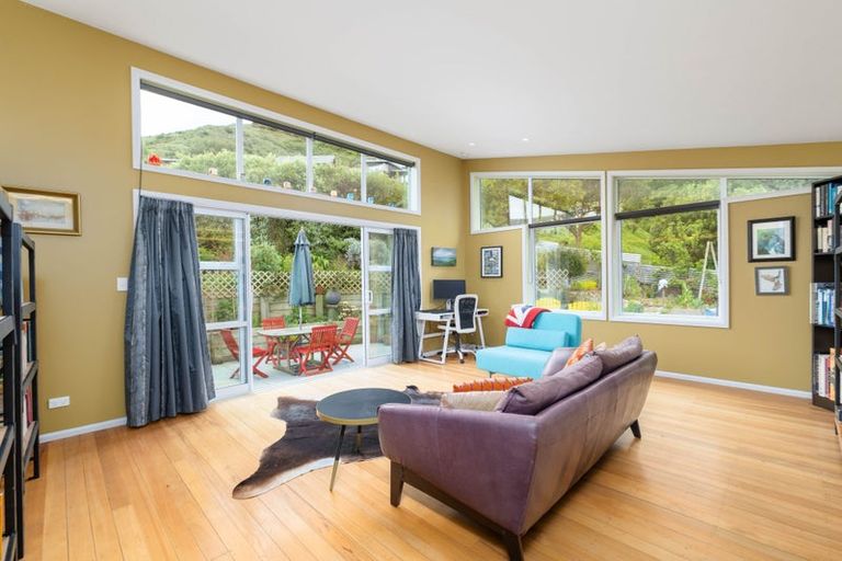 Photo of property in 46 Cornwall Road, Lyttelton, 8082