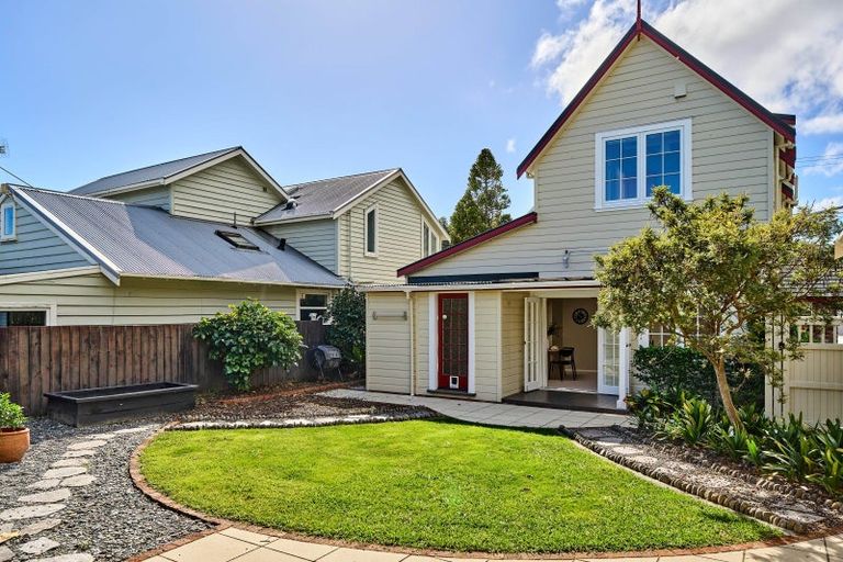 Photo of property in 13 Miro Street, Eastbourne, Lower Hutt, 5013