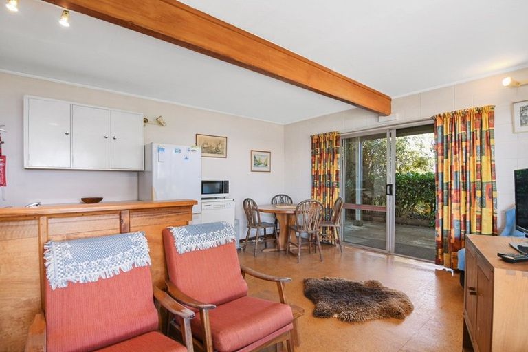 Photo of property in 9 Bydder Terrace, Patons Rock, Takaka, 7182
