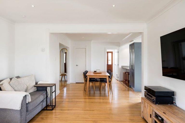 Photo of property in 16 Robinson Street, Cambridge, 3434