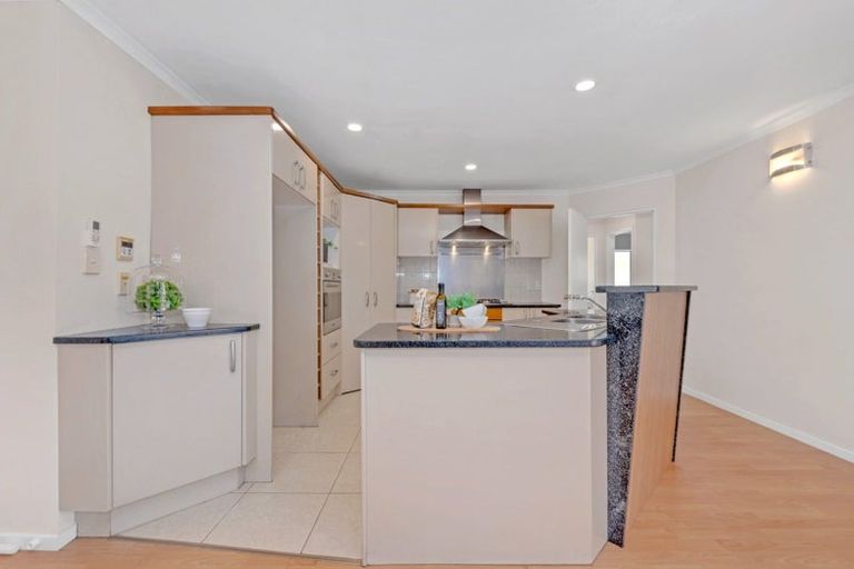 Photo of property in 7 Duntrune Road, Flat Bush, Auckland, 2016