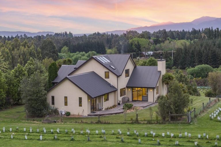 Photo of property in 12 Makerikeri Road, Loburn, Rangiora, 7472