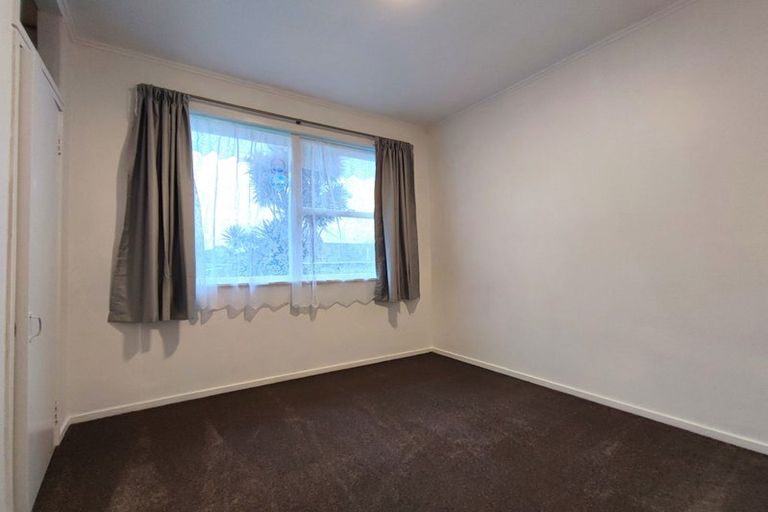 Photo of property in 79 Harrington Road, Henderson, Auckland, 0610